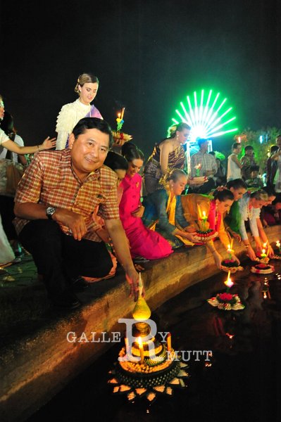 20151125-Loy Kratong_146.JPG